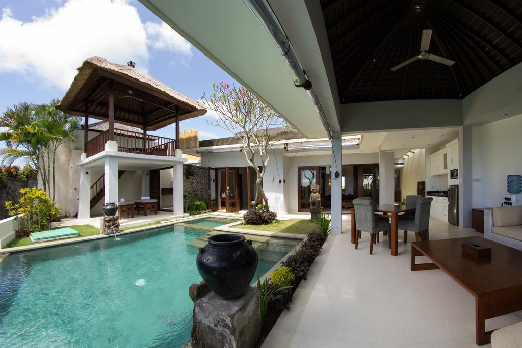 Villa Seratus Jimbaran  Exterior photo